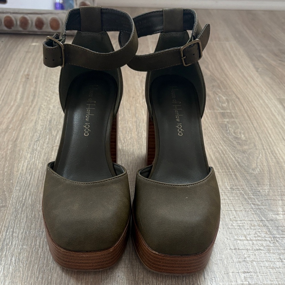 House of Harlow 1960 Olive Platform Heels